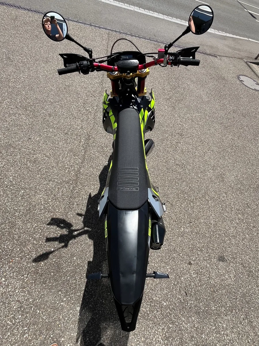 Fantic XM 50 Performance & Competition
