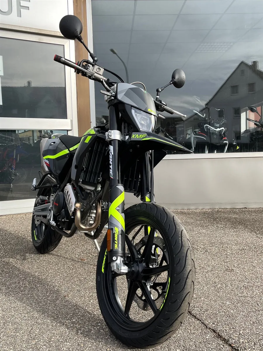 Fantic XMF 125 Performance & Competition jetzt mit ABS