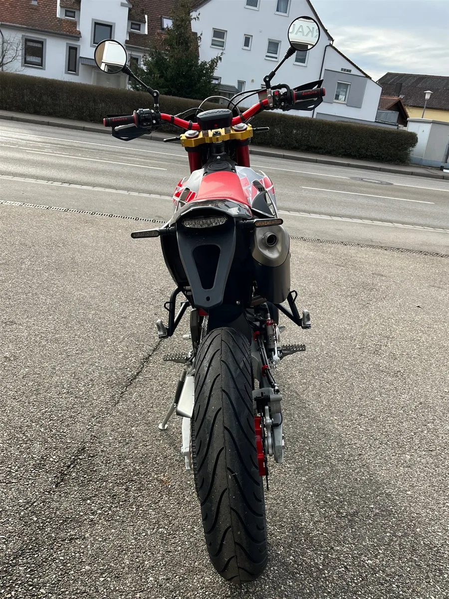 Fantic XMF 125 Performance & Competition jetzt mit ABS