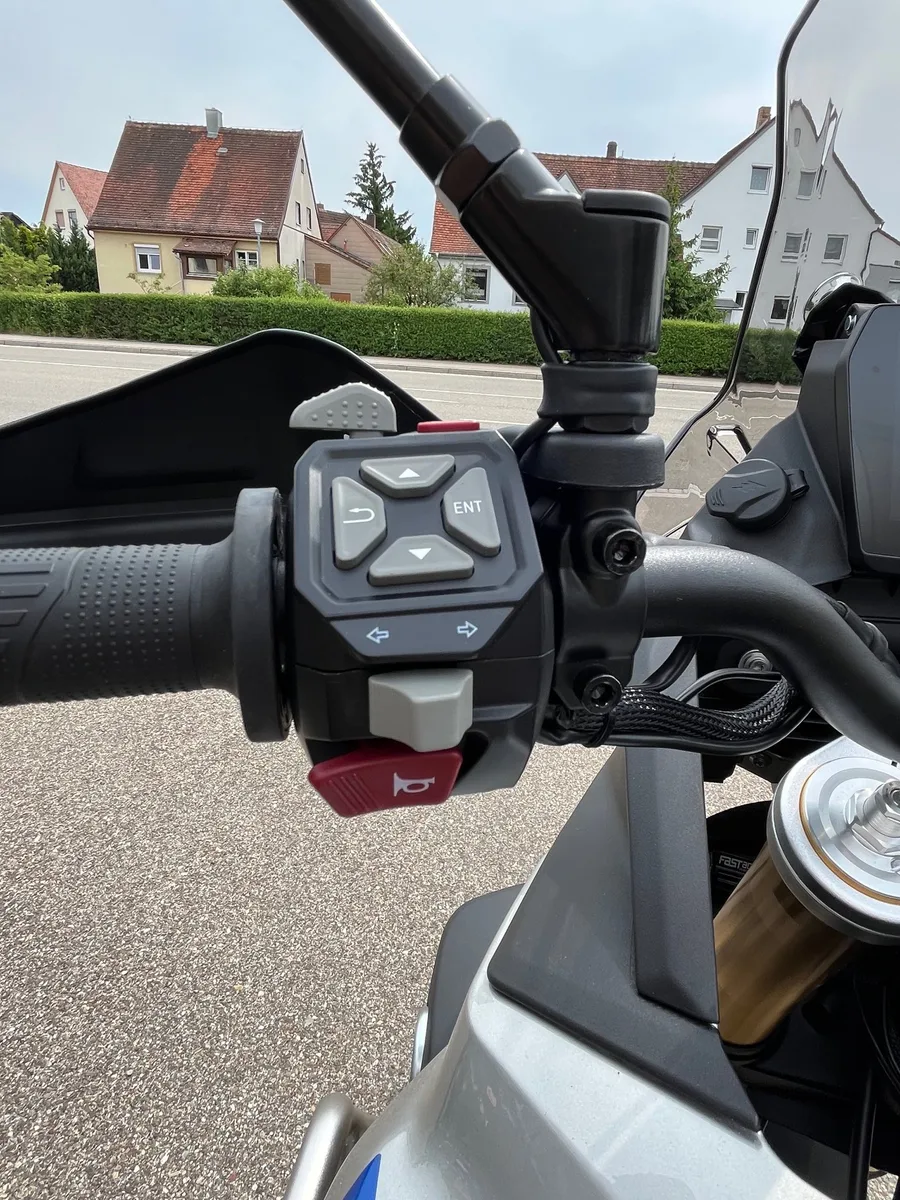 Voge DS900X