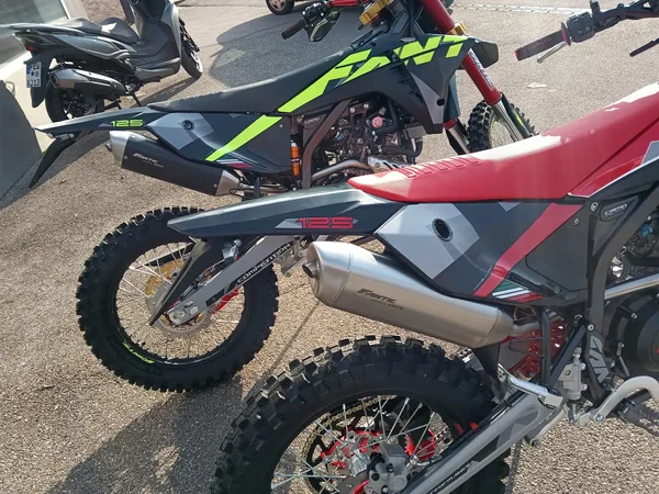 Fantic XEF 125 Performance & Competition jetzt mit ABS