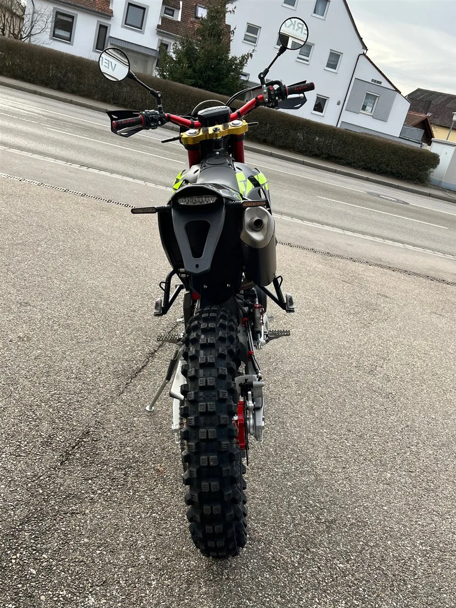 Fantic XEF 125 Performance & Competition jetzt mit ABS