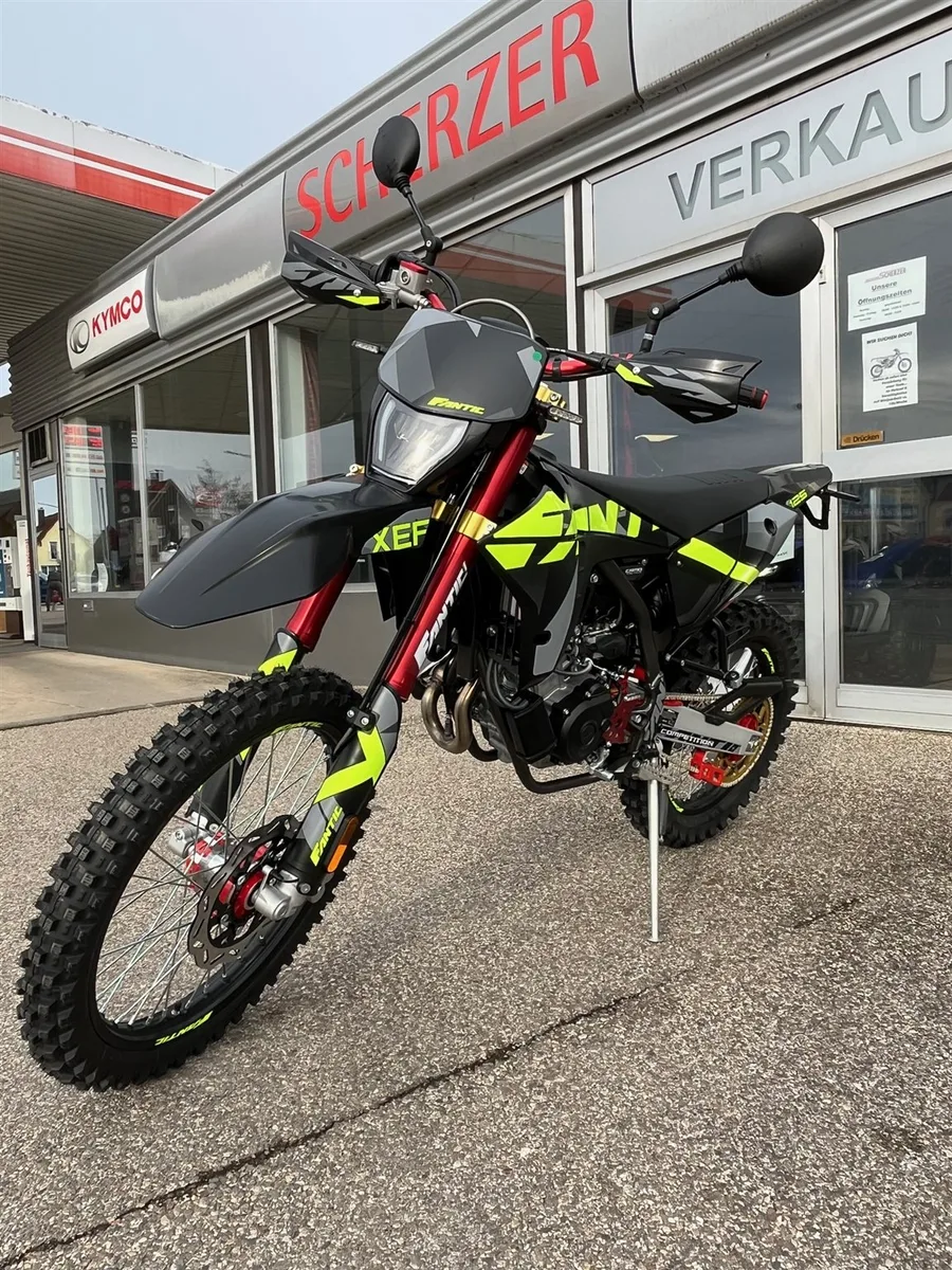 Fantic XEF 125 Performance & Competition jetzt mit ABS