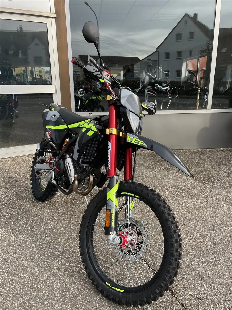 Fantic XEF 125 Performance & Competition jetzt mit ABS