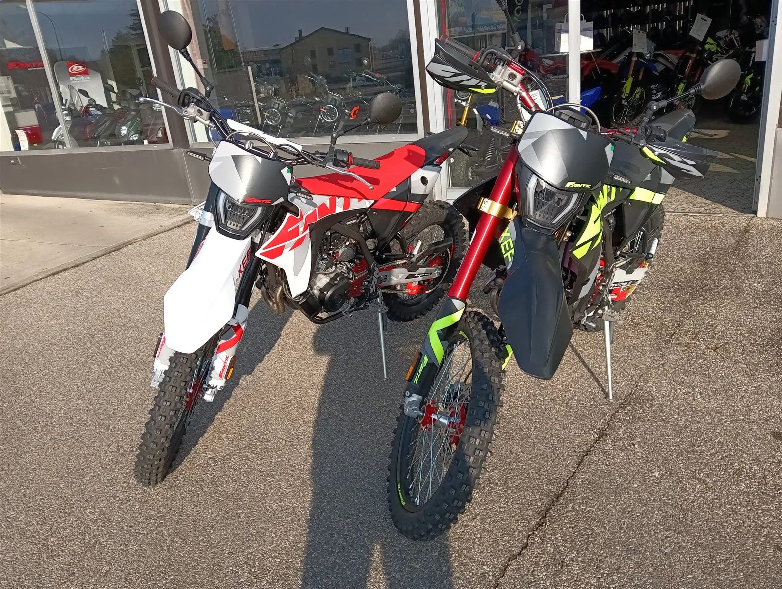 Fantic XEF 125 Performance & Competition jetzt mit ABS