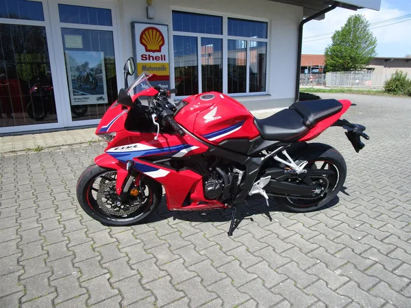 Honda CBR650R