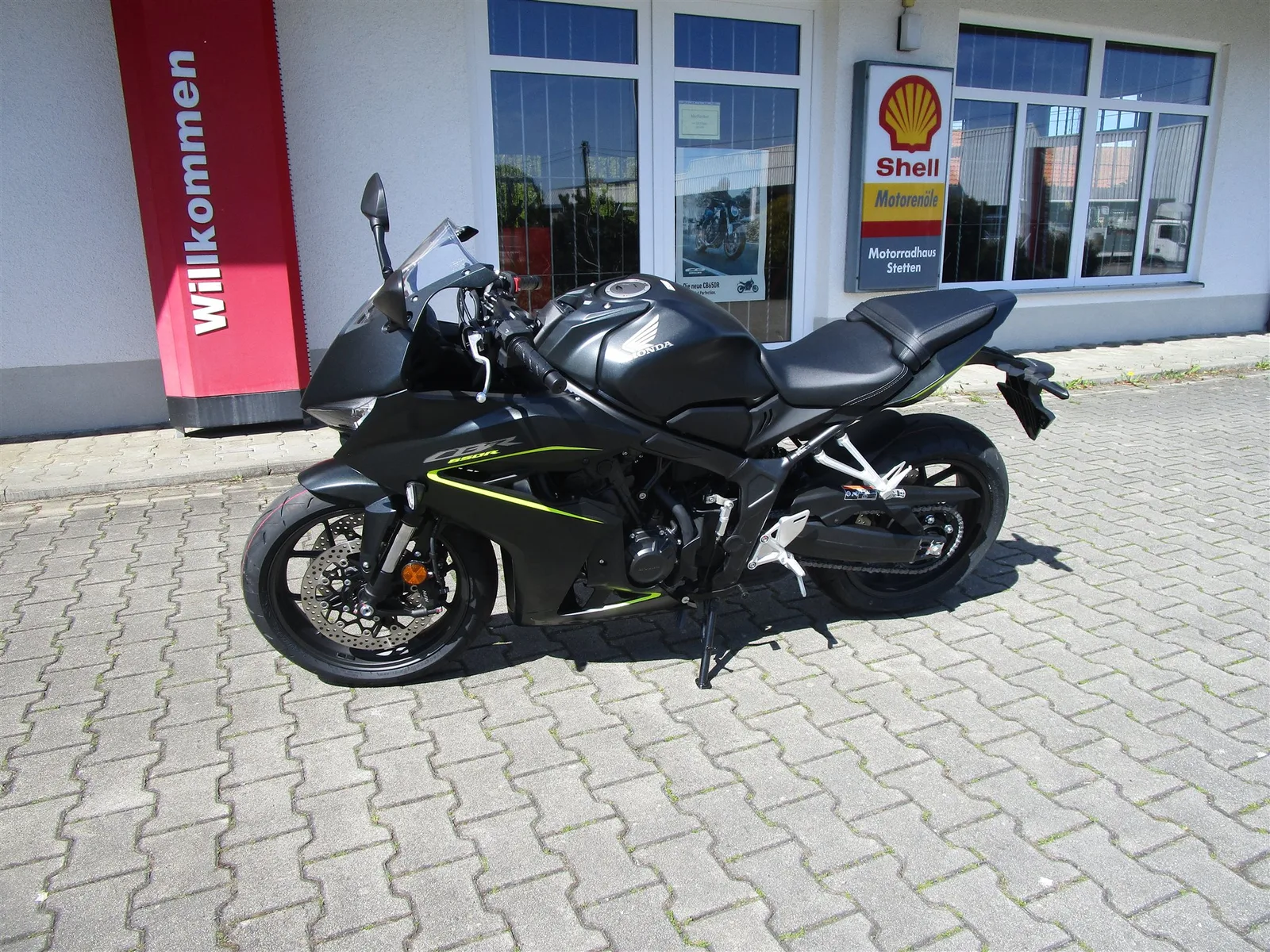Honda CBR650R E-Clutch