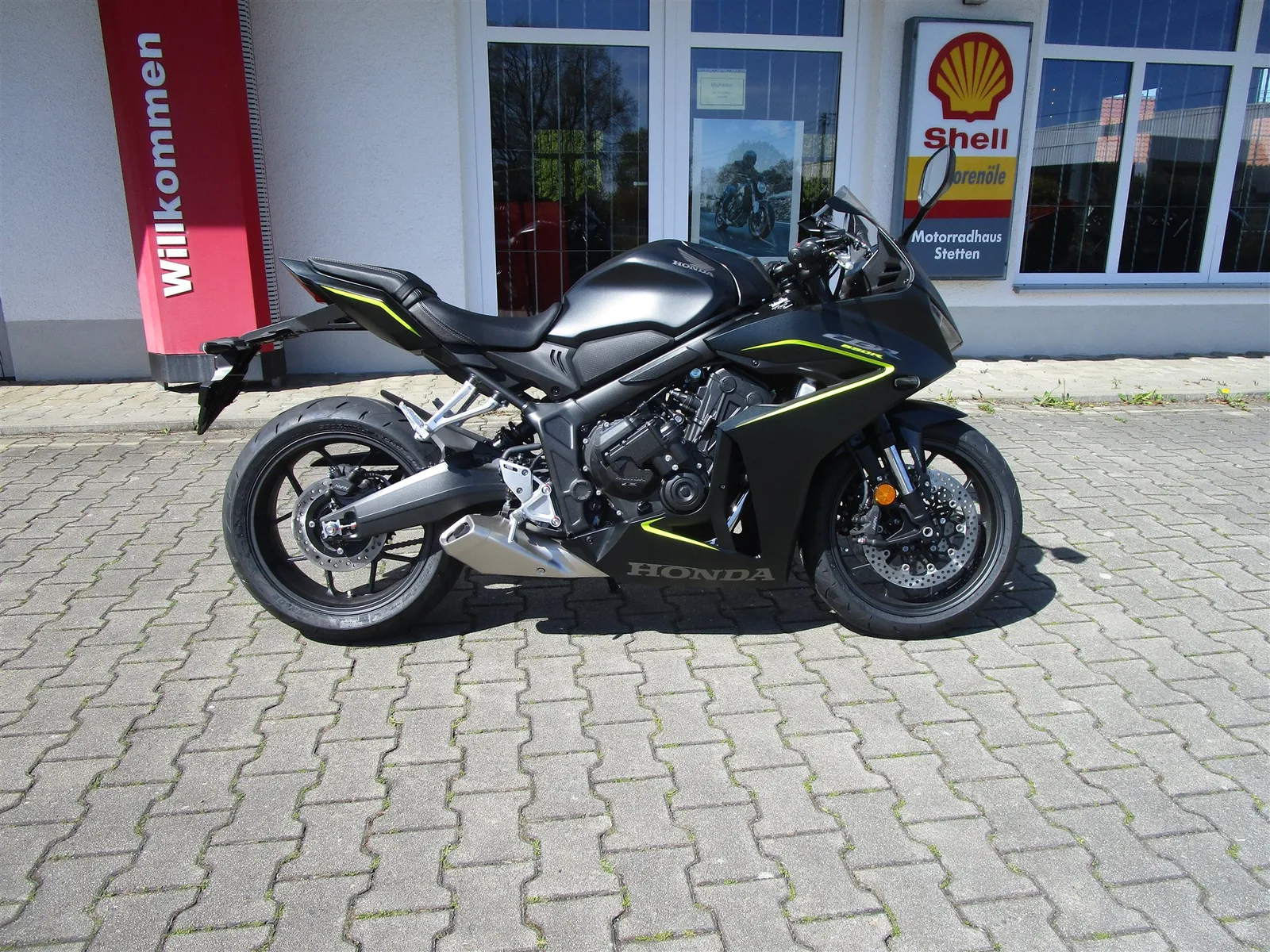 Honda CBR650R E-Clutch