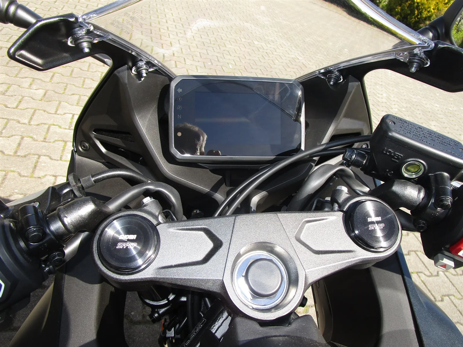 Honda CBR650R E-Clutch