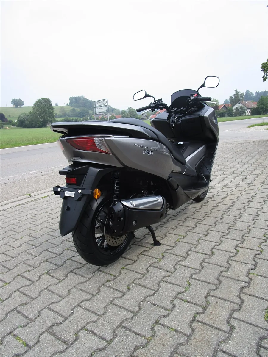 Honda Forza 300 NSS 300