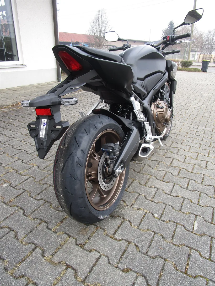 Honda CB 650 R