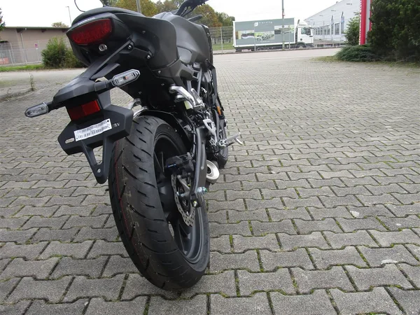 Honda CB 125 R