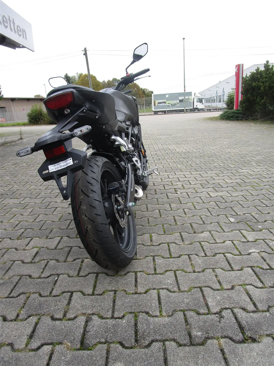 Honda CB 125 R