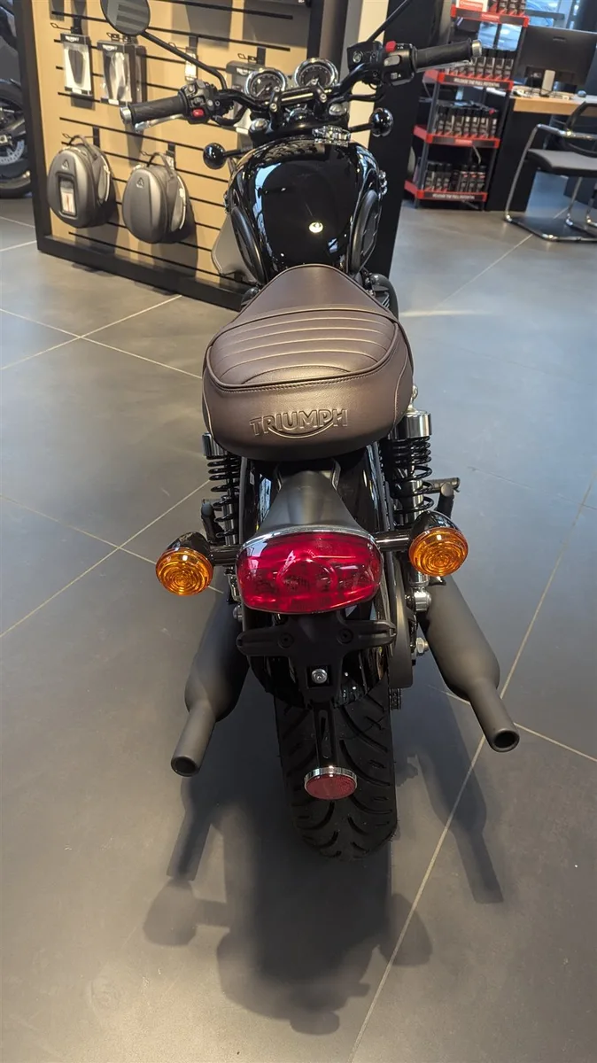 Triumph Bonneville T120 Black 2026
