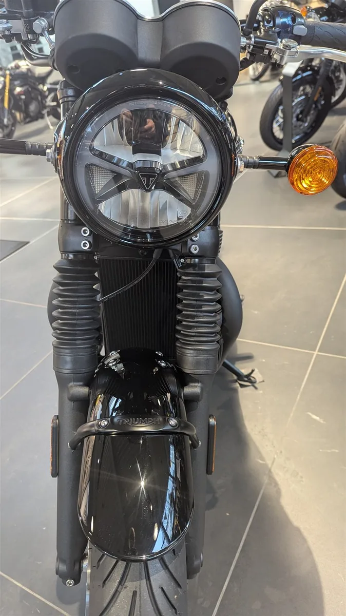 Triumph Bonneville T120 Black 2026