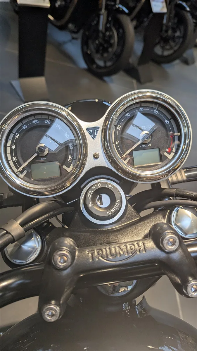 Triumph Bonneville T120 Black 2026