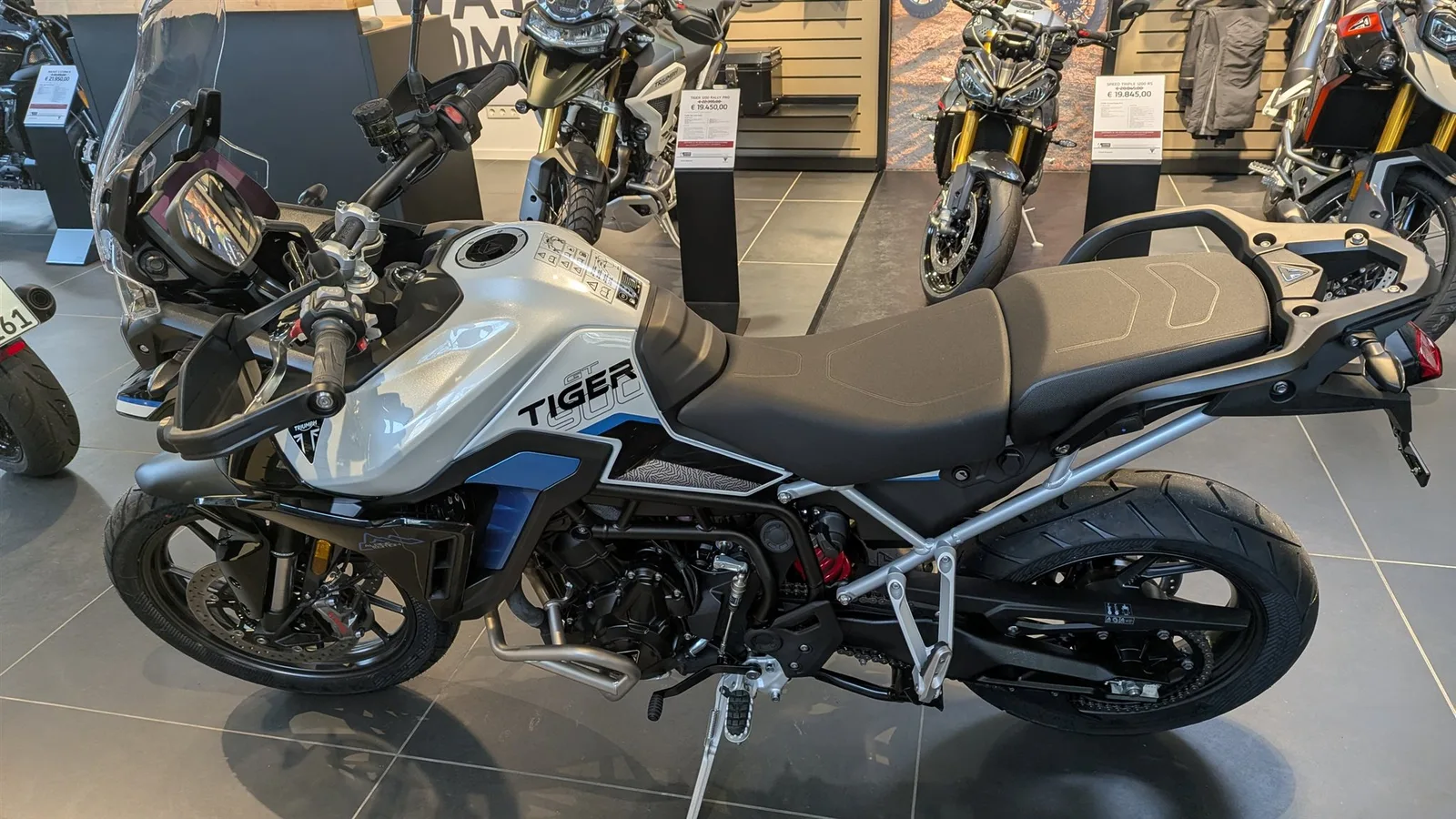 Triumph Tiger 900 Alpine Edition 14 Tage ab Bestellung