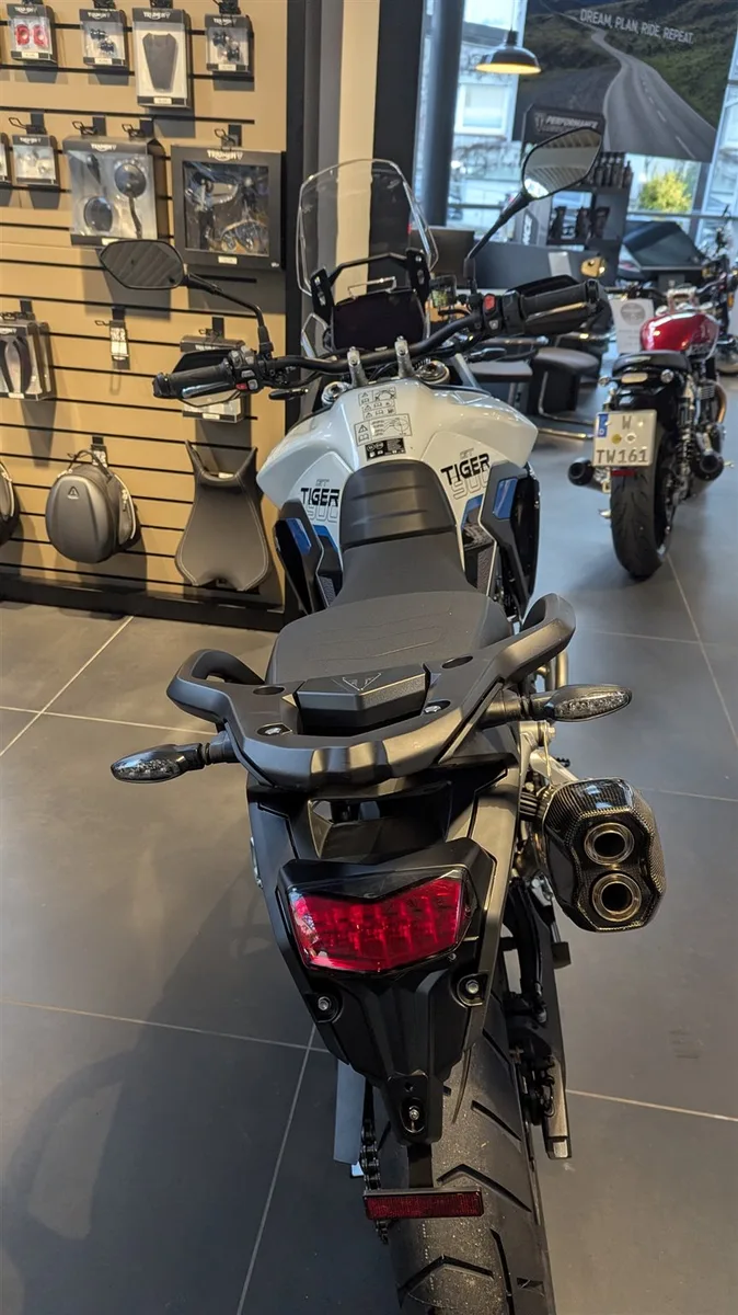 Triumph Tiger 900 Alpine Edition 14 Tage ab Bestellung