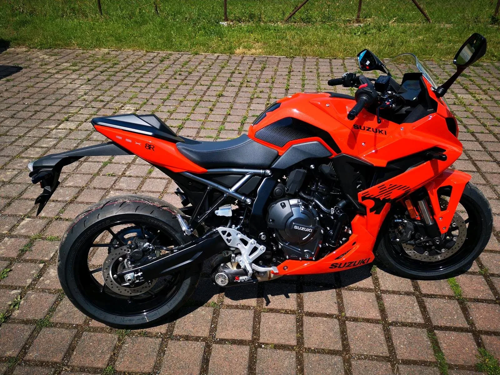 Suzuki GSX-8R Daidai-Iro Power Edition GSX800FRQM6LPW+Tankgutschein