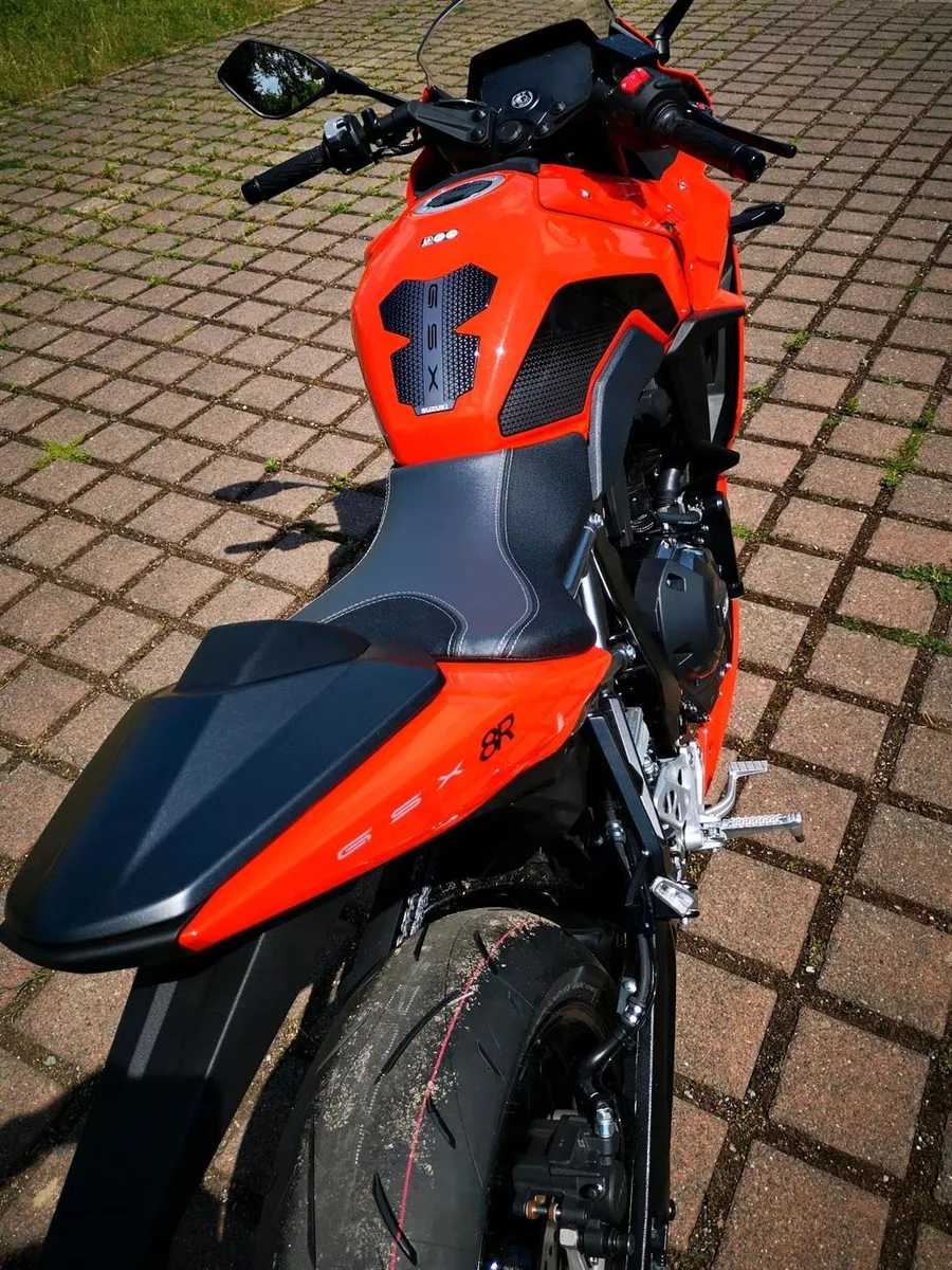 Suzuki GSX-8R Daidai-Iro Power Edition GSX800FRQM6LPW+Tankgutschein