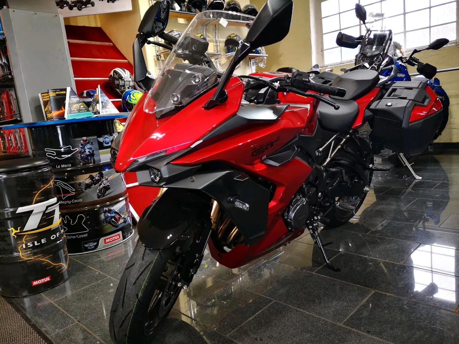 Suzuki GSX-S1000GT GSX-S1000 TRQM5T Travel Edition