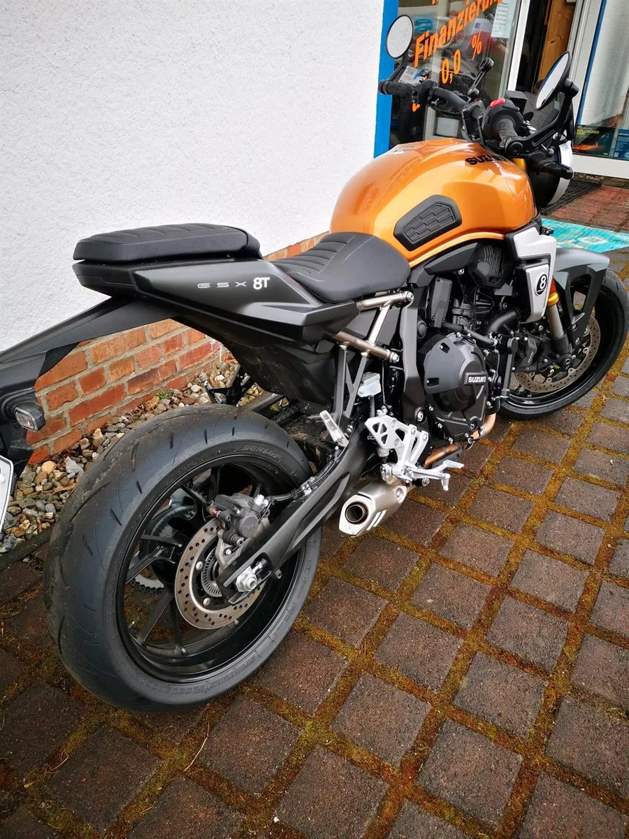 Suzuki GSX-8T GSX800T