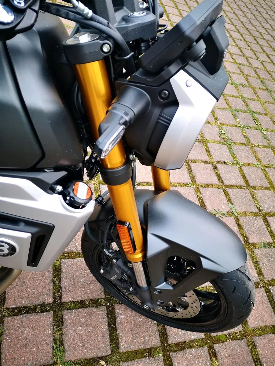 Suzuki GSX-8T GSX800T