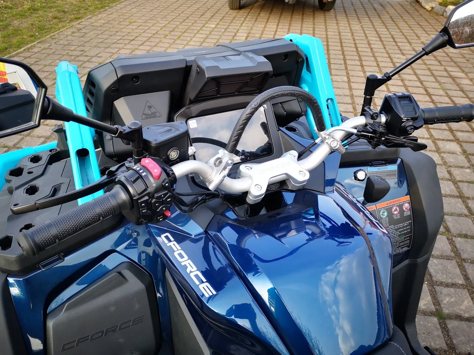CFMOTO CFORCE 1000 MUD Version CFMOTO CFORCE 1000 Touring Pro ABS MUD Version