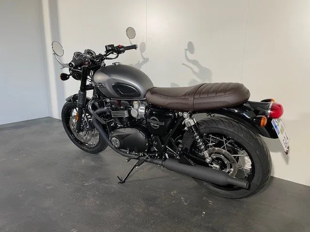 Triumph Bonneville T120 Black