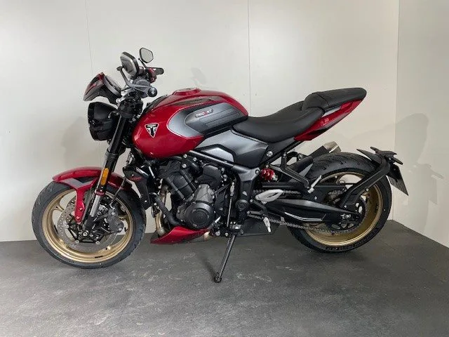 Triumph Trident 800