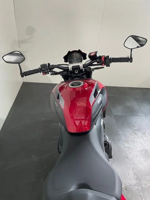 Triumph Trident 800