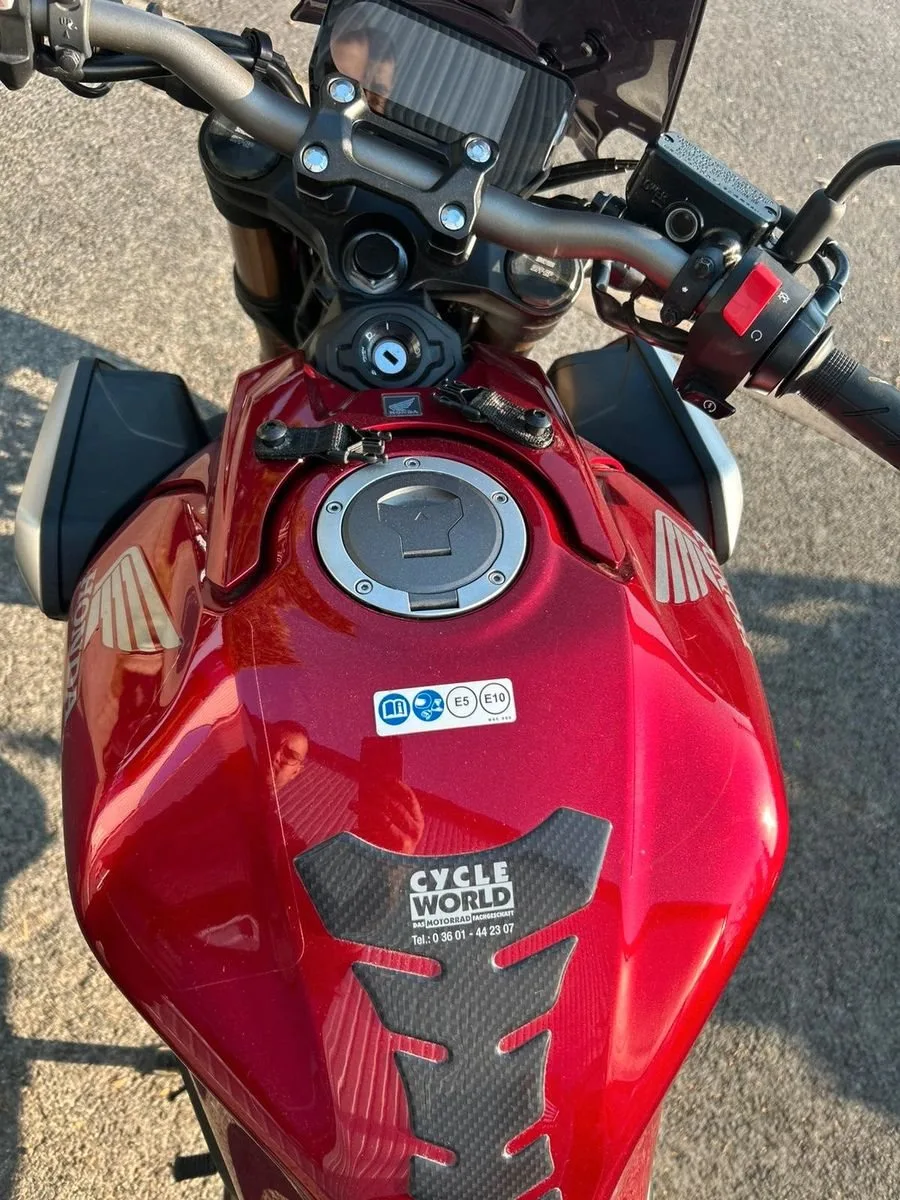 Honda CB650R