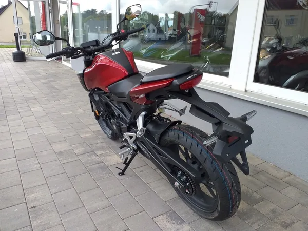 Honda CB125R