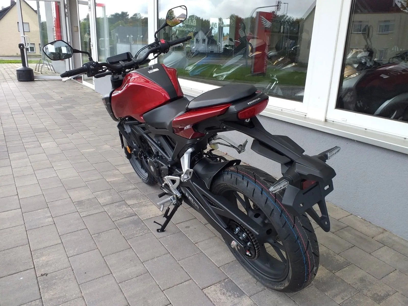 Honda CB125R