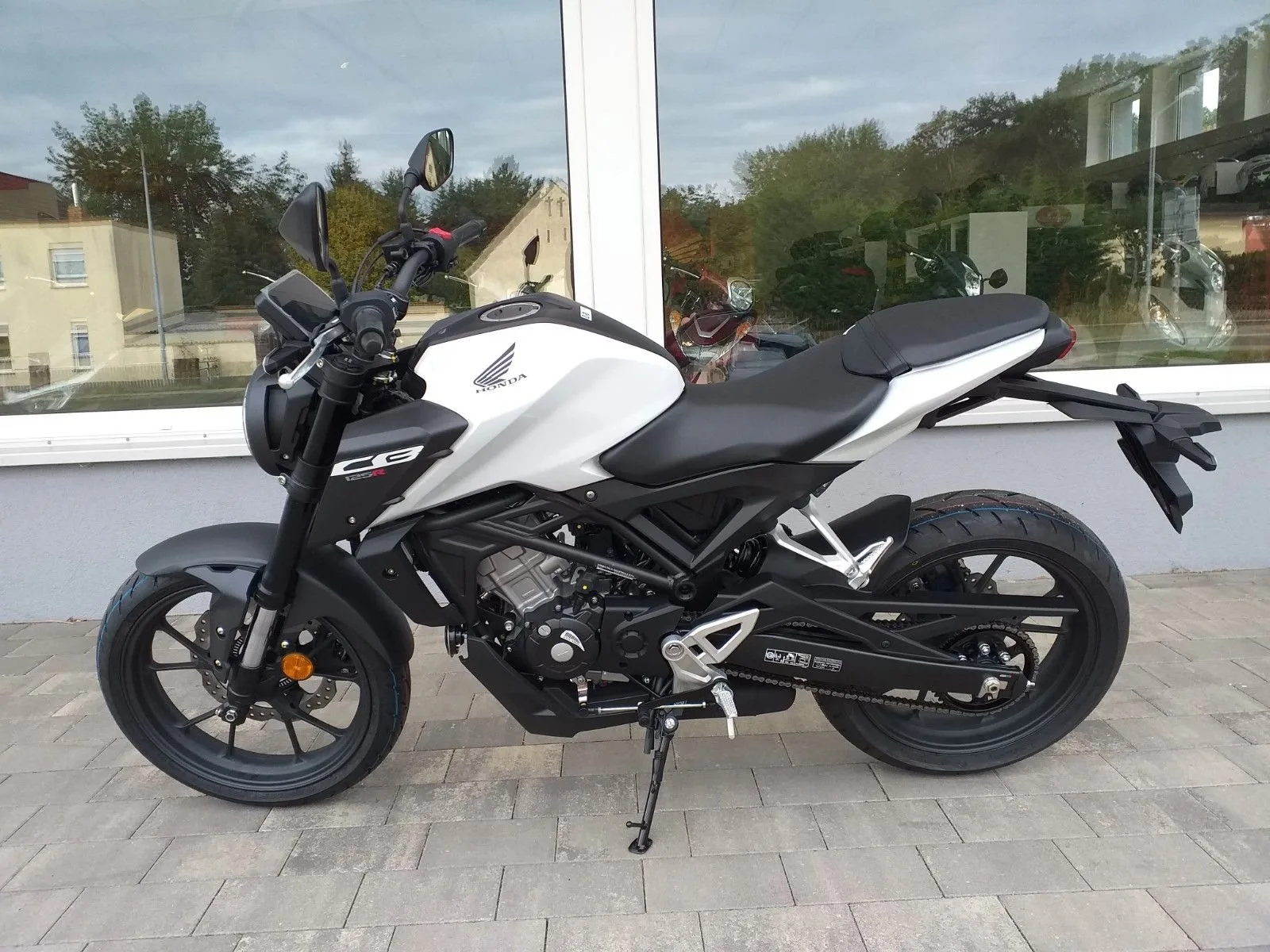 Honda CB125R