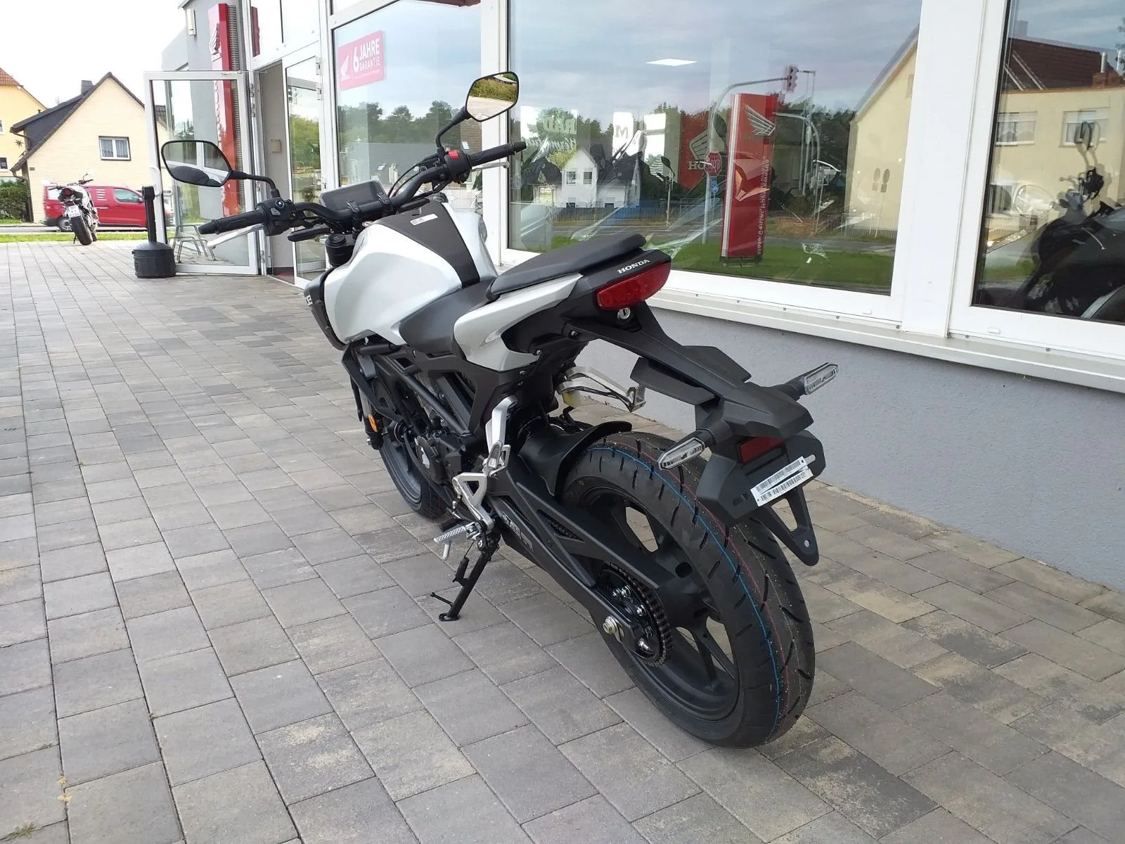 Honda CB125R