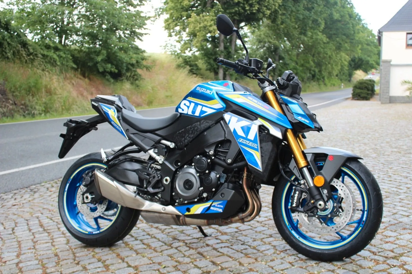 Suzuki GSX-S1000