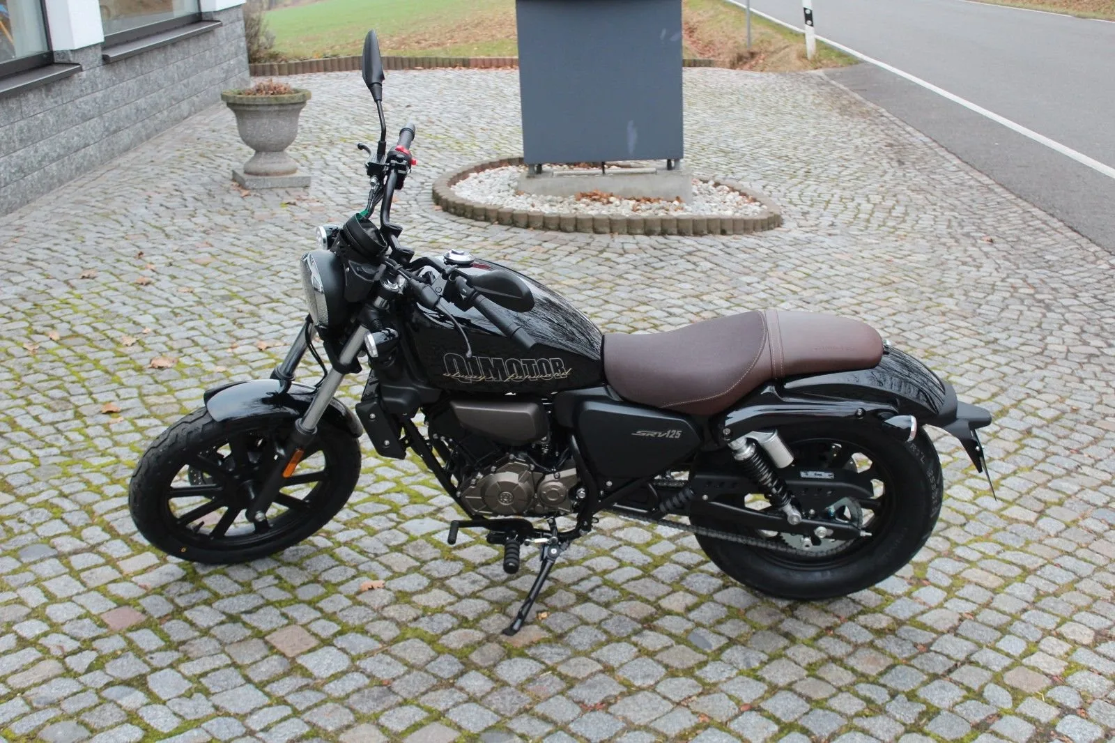 QJ Motor SRV 125
