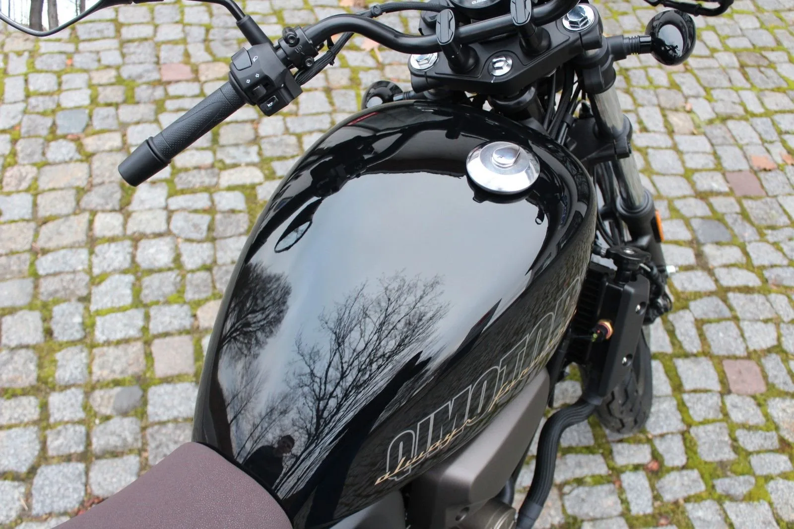 QJ Motor SRV 125