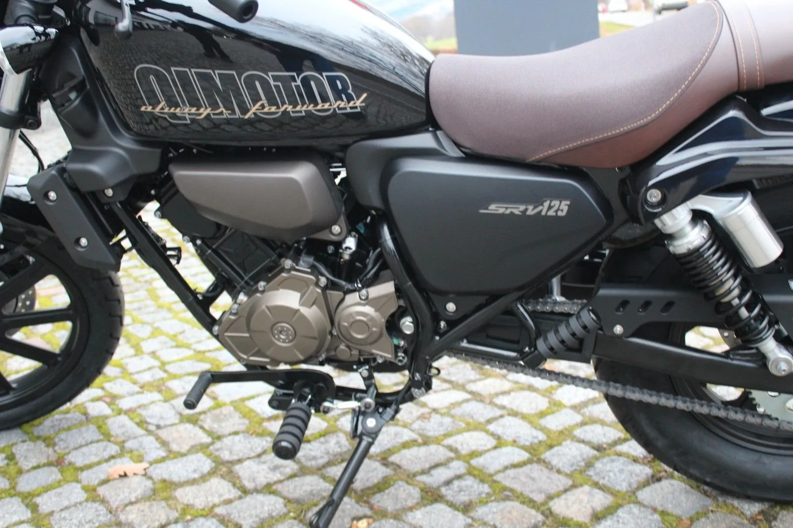 QJ Motor SRV 125