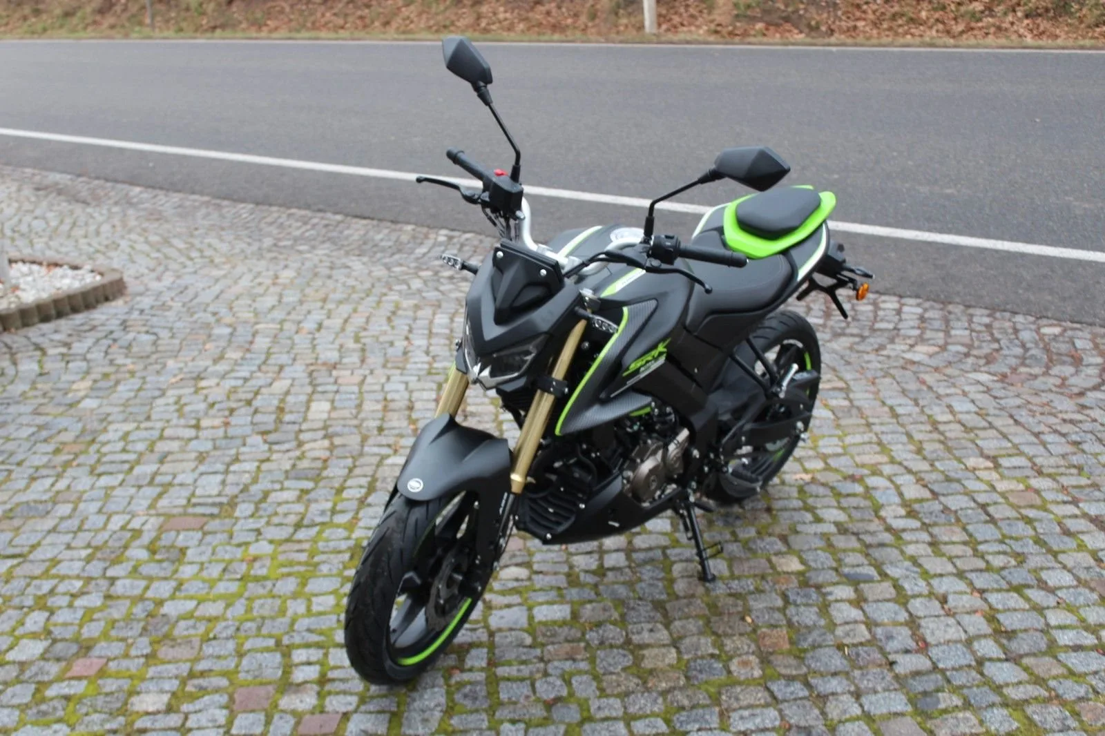 QJ Motor SRK 125 S