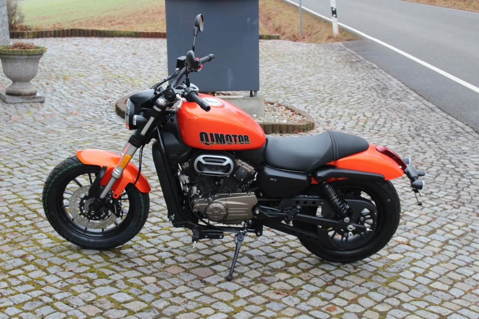 QJ Motor SRV 125