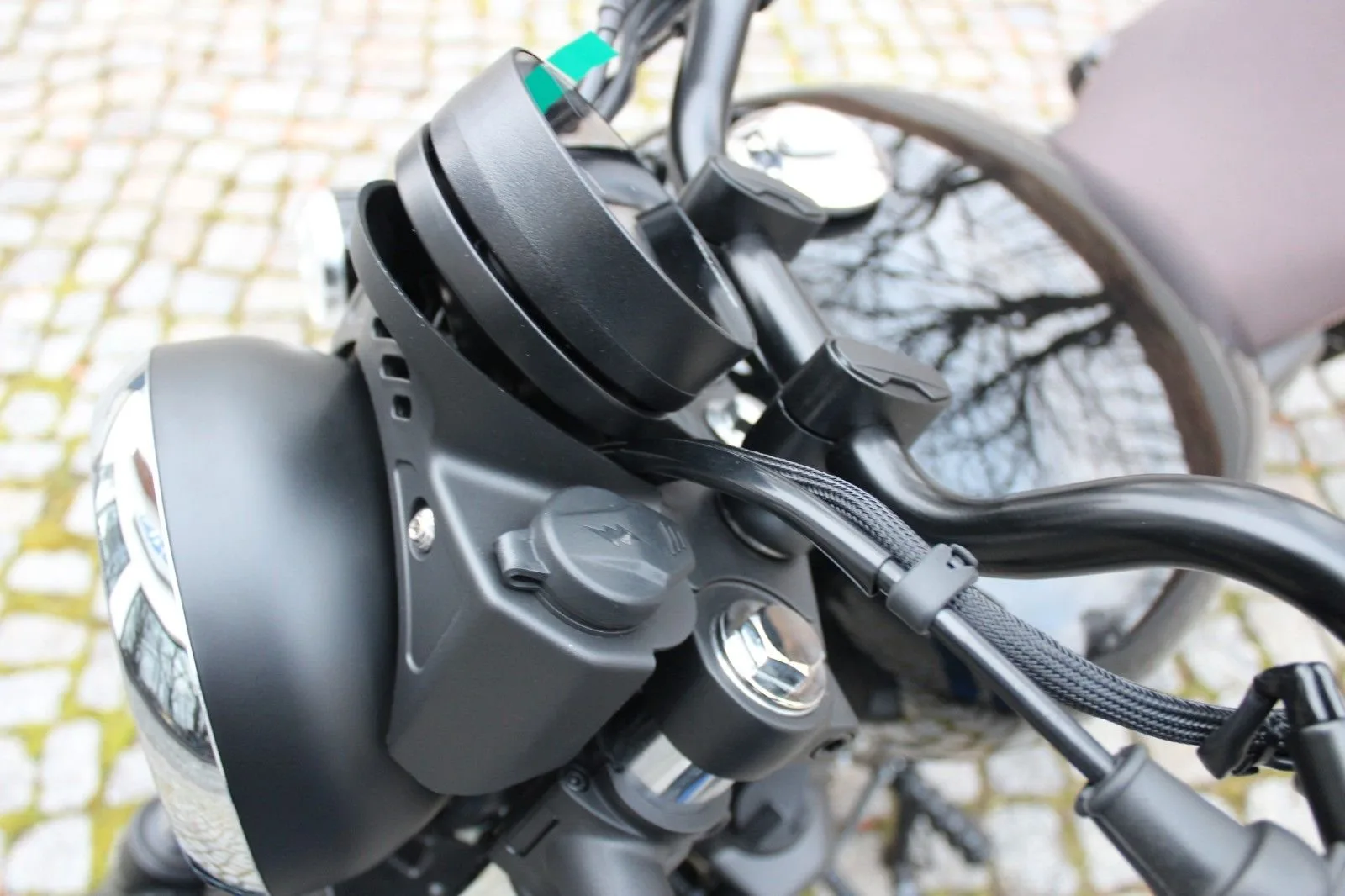 QJ Motor SRV 125