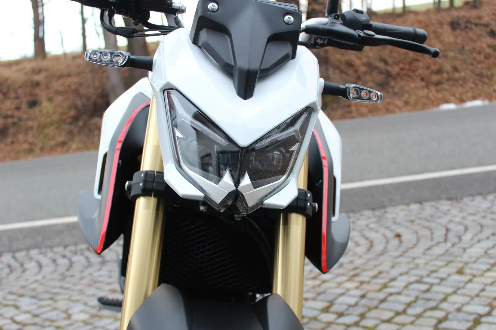 QJ Motor SRK 125 S