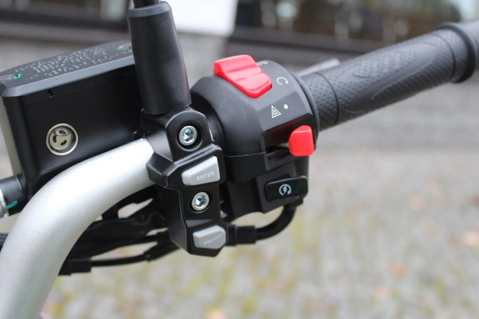 QJ Motor SRK 125 S
