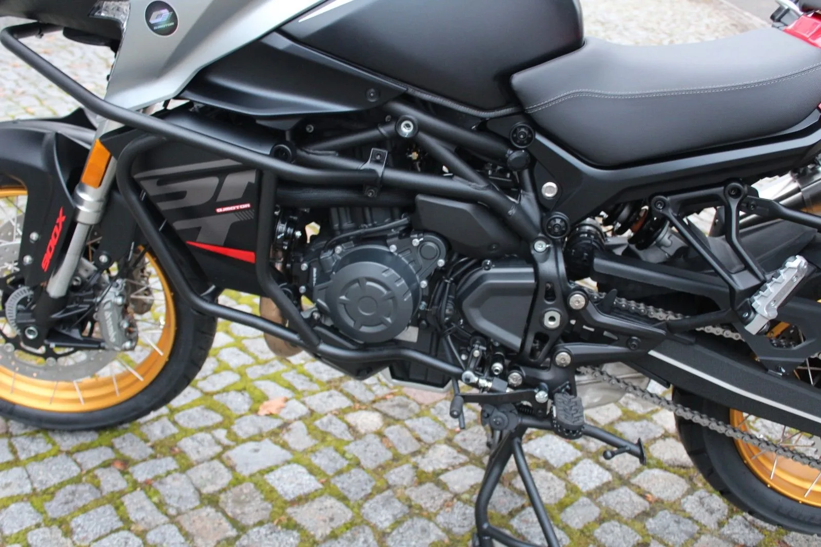QJ Motor SRT 700 SX