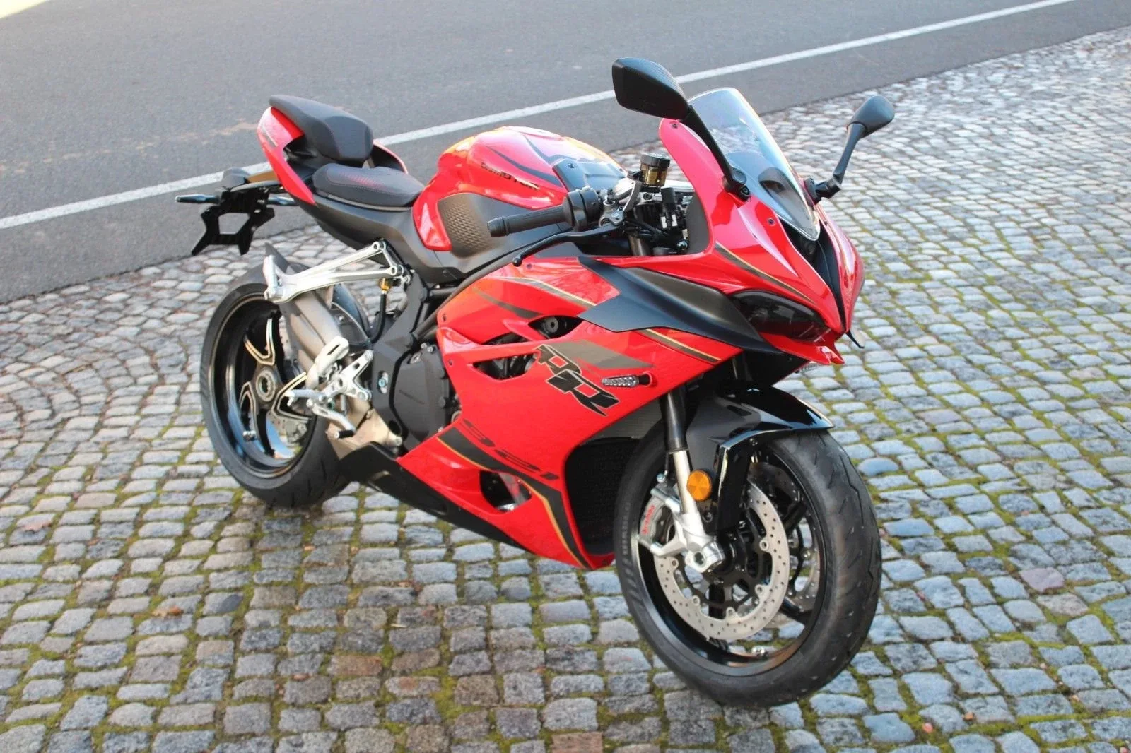 QJ Motor SRK 921 RR