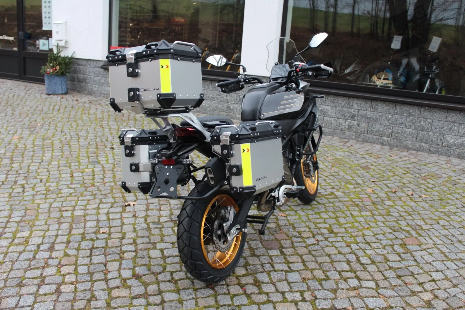 QJ Motor SRT 700 SX