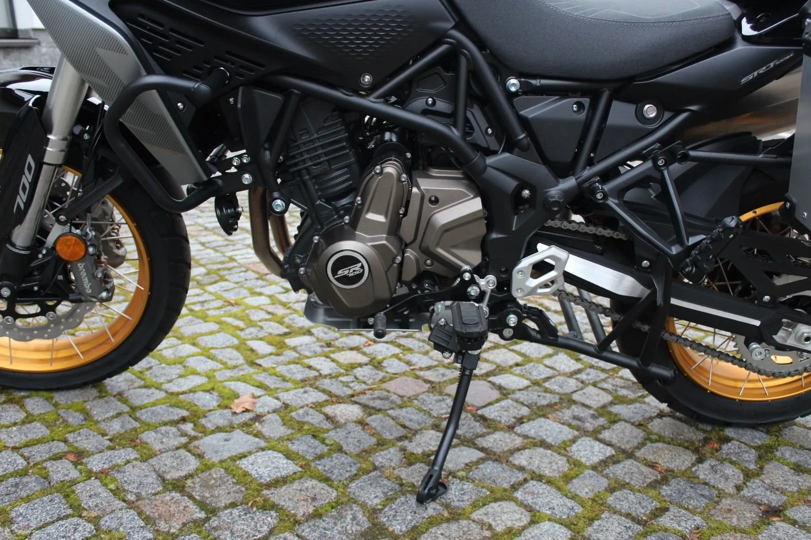 QJ Motor SRT 700 SX
