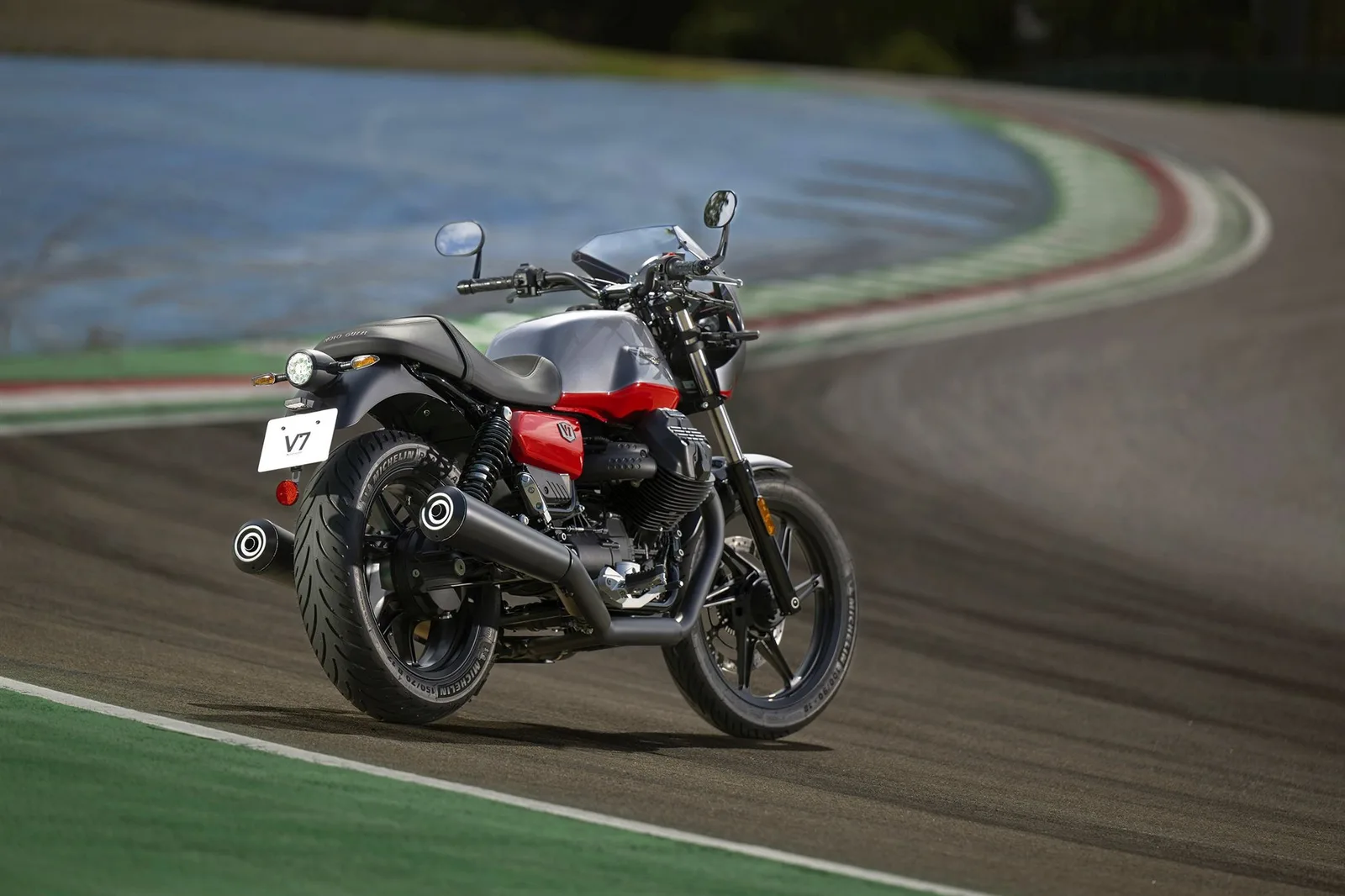 Moto Guzzi V7 Stone Corsa IV STONE CORSA